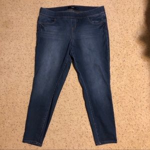 Torrid Pull on Jegging